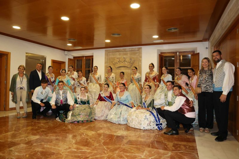 El pregó de Fogueres de Xàbia fa bullir la Plaça de l’Església El pregó de Fogueres de Xàbia fa bullir la Plaça de l’Església